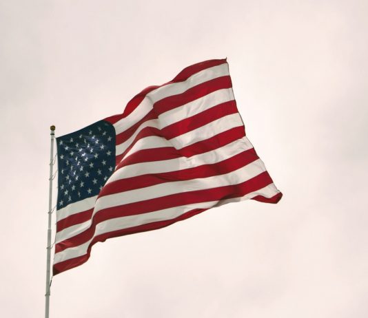 Crypto Week In Evaluation: SEC Delays Bitcoin ETF Judgment, Coinbase Notes 4 Altcoins