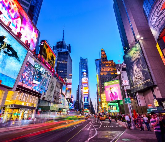 Bitcoin Friendly Square Tops iOS Shop: Can Coinbase Reclaim Its Throne?