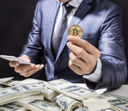 Legendary Financier Gary Shilling Will Not Buy Bitcoin, Mentions Satoshi Nakamoto’s Privacy as a Problem