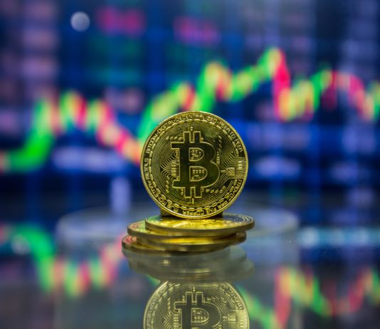 Crypto Experts: Bitcoin Strong After ETF Accident Is Indication Of Bottom