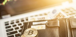 Expert: Bitcoin Holding $3,550 Suggests “Next Strong Move” is Structure