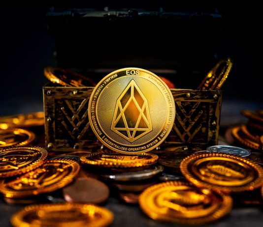 In The Middle Of Abrupt Bitcoin Rally Past $4,000, EOS Presses $4