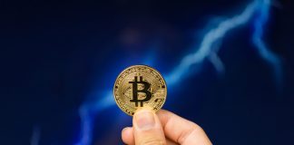 Expert: Bitcoin (BTC) Reaching 5,500 is a Strong Possibility, However Possibility of Drop to 3,000 Stays