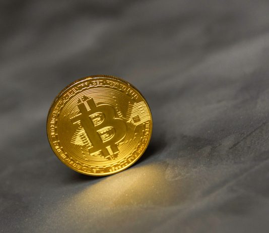 Significant Bitcoin Bear Turns Bullish, Anticipates BTC to Go Parabolic in Near-Future Significant Bitcoin Bear Turns Bullish, Anticipates BTC to Go Parabolic in Near-Future