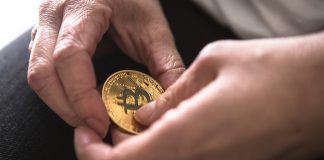 Bitcoin Sees Sketchy Weekly Candle Light, Opportunities Of Pullback Increasing: Experts