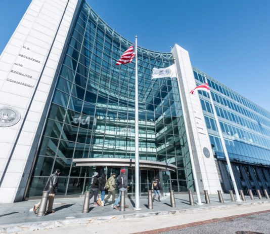 SEC Commissioner Supporters for Regulators to Take a Dynamic Method to Crypto Markets
