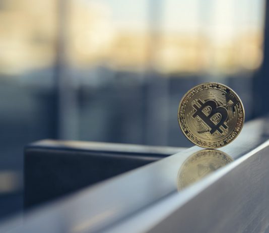 Bitcoin Caught in Wide Long-Established Trading Variety; Aspects & & Patterns