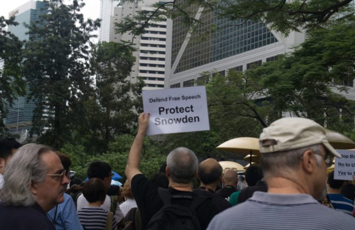 Bitcoin Evangelist Calls to Boycott Edward Snowden’s Book