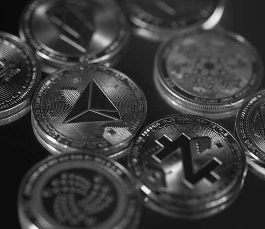Bitcoin Supremacy Poised to Breakdown, Are Altcoins Ready To Rally?