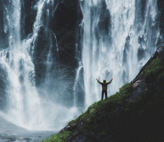 Crypto Tidbits: Fidelity Broadens Bitcoin Ops, Ripple’s XRP Sales Fall, Grayscale Sees Growing Altcoin Need