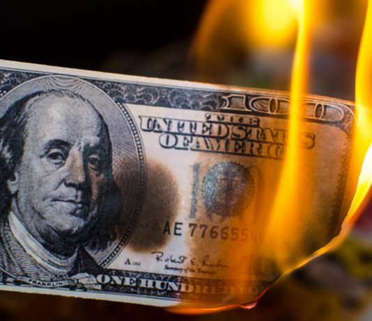 Bullish for Bitcoin? Expert Warns of Growing Intentions for International De-Dollarisation