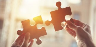 Expert That Called Bitcoin Rise to $10,000 Recommends Bottom is Nearing