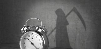 Bitcoin Slips to $6,900 After Upbit Loses $50 M of Ethereum in Appearing Hack