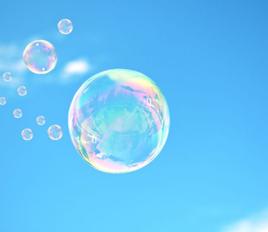 Previous IMF Financial Expert: Existing Bitcoin Pattern is “Book Echo Bubble”