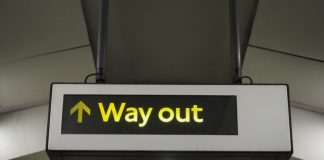Bitcoin Traders are Leaving Bullish Positions En Masse, Data Reveals