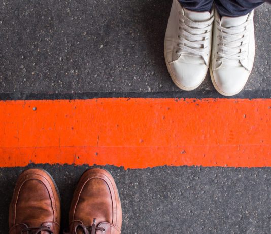 Traders Divided Over Bitcoin’s Potential customers as Rate Collapses Listed Below $6,000