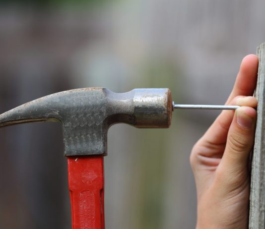 Bitcoin Rate Regular Monthly Close Above $8,000 Kinds Bullish ‘Hammer’ Turnaround