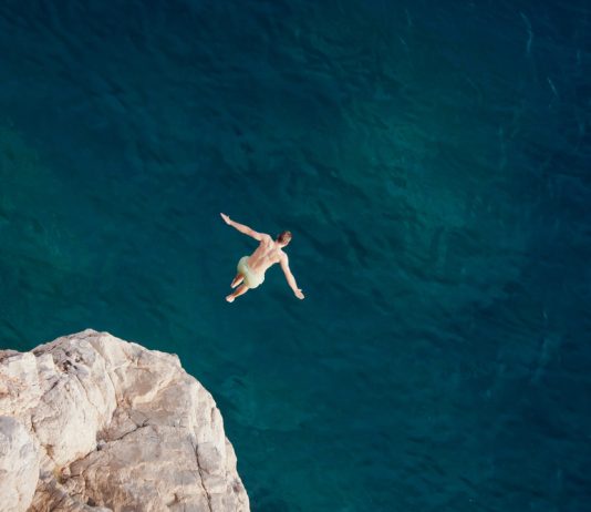 These 3 Simple Aspects Suggest Bitcoin will Crater to Its Variety Lows