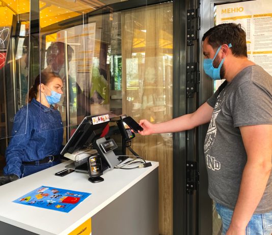 Bitcoin Expects to Strike $9,800 on Strong Retail Sales Data; Here’s Why