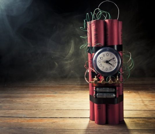 Silver Fractal: Are Crypto Altcoins On the Cusp of an Explosive Rise? Silver Fractal: Are Crypto Altcoins On the Cusp of an Explosive Rise?