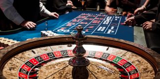 Financial expert On DeFi: Crypto Experts Aware Tokens Are Useless, Hypothesize Anyhow