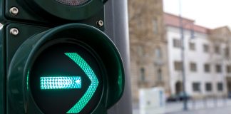 XRP Flashes Purchase Signal At Bottom Of Possible Falling Wedge Pattern, Breakout Imminent