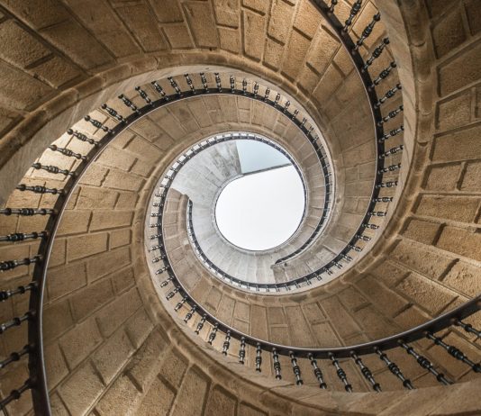 2 On-Chain Signals Program Ethereum Has Space to Follow 10% Dive