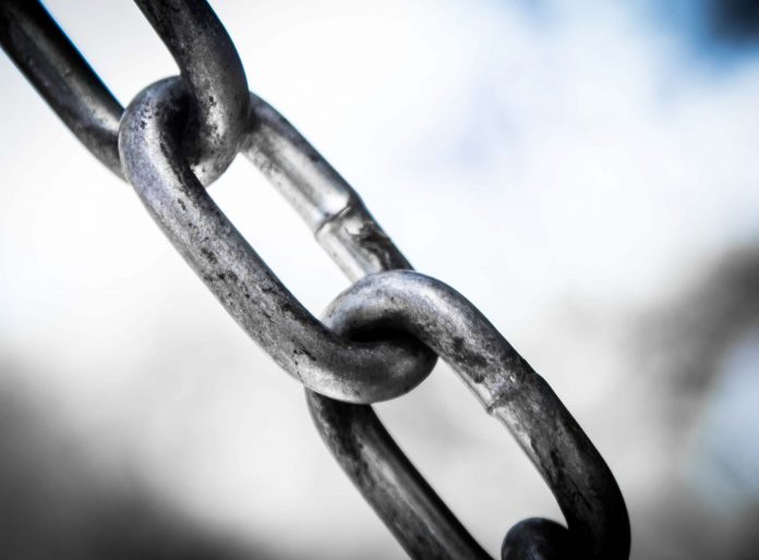 Expert: Chainlink Likely to Face Grim Decline That Results In $6.85