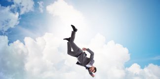 Bitcoin Closes Below 100 SMA, Indicators Suggest Larger Decrease To $10 K