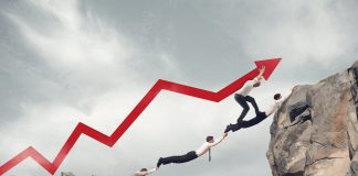 Ethereum Struggling Below $375, However 100 SMA Can Trigger A Fresh Rally