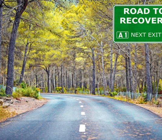 AAVE Leaps 25% on DeFi Market Return; Experts Predict Bull Run