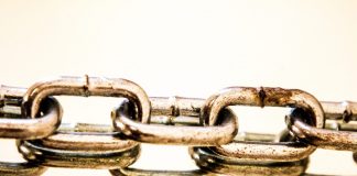Trader: Chainlink Might “Dumpster Dive” if Bitcoin Sees Continued Weak Point