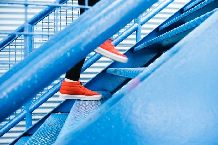 Chainlink’s Parabolic Trendline is Intact, However Experts Worry a Breakdown