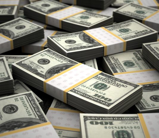 Bitcoin Quickly Rises as the Dollar Falls– is This Sustainable? Bitcoin Quickly Rises as the Dollar Falls– is This Sustainable?