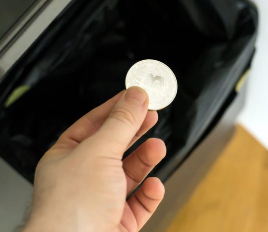 Bitcoin Veterans Dump Long-Term Holdings as Rate Nears $20 K