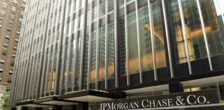 JP Morgan Experts Discuss Why Bitcoin Cost is Falling