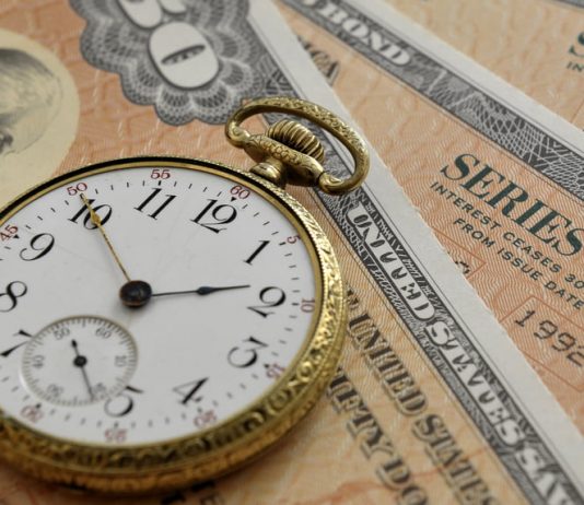 Bitcoin Flickers Near $35,000 as Bond Yields Drop; An In-depth Outlook