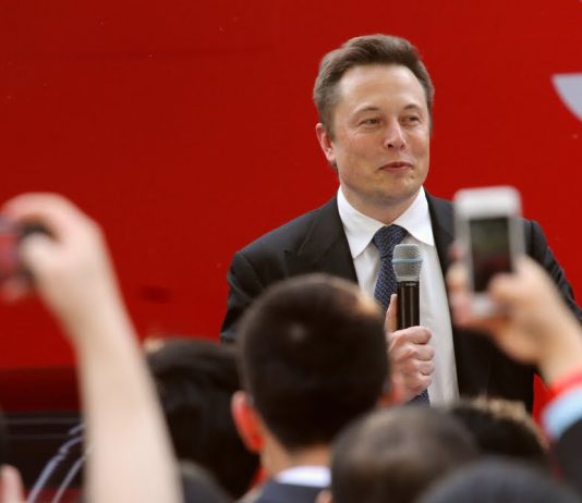 Elon Musk’s Heartbreak Tweet Sends out Bitcoin Tumbling
