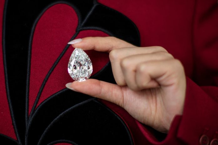 In an initially, Sotheby’s will accept cryptocurrencies for unusual pear-shaped diamond anticipated to bring $15 m