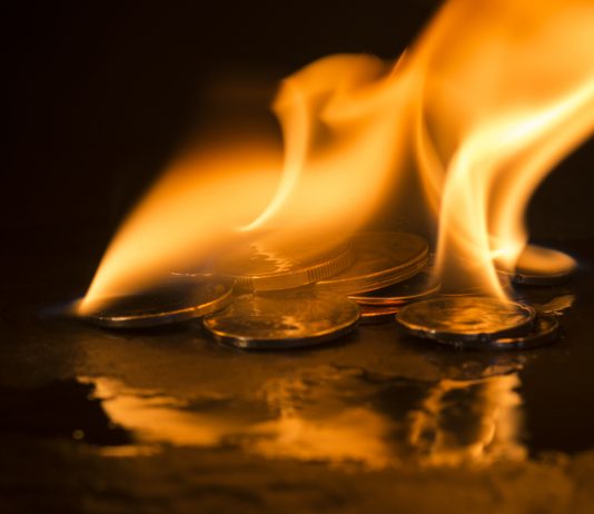 Flash Crash, Ethereum Tests Assistance With 17% Drop And Dangers More Losses
