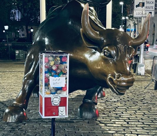 Nelson Saiers Calls Low-cost On The FED With New Sculpture, Why It Matters For Bitcoin