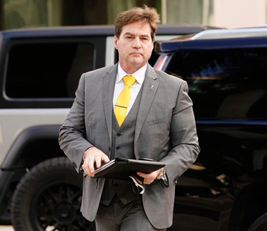 Bitcoin: Self-proclaimed developer wins right to keep $50 B BTC fortune he declares to own