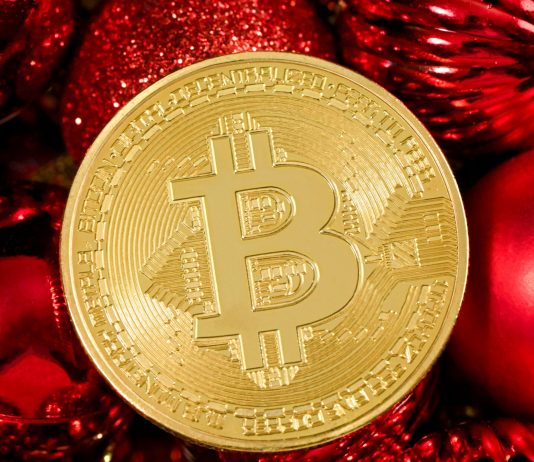 Bitcoin Reviews $44 k As Exchange Outflows See Uptick