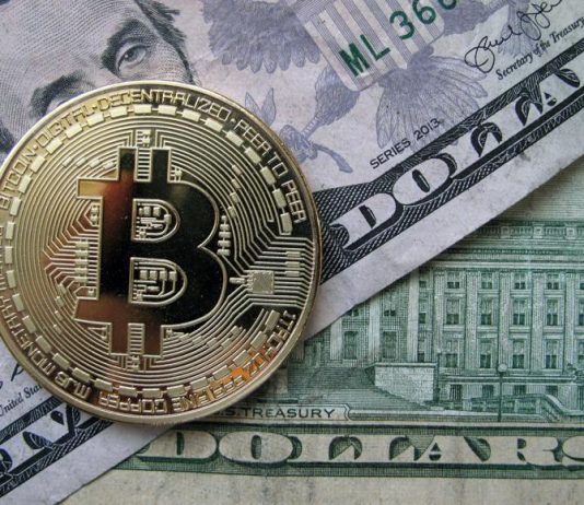 Bitcoin Falls Back To $40,000 As Fed Mulls Faster Rate Bumps