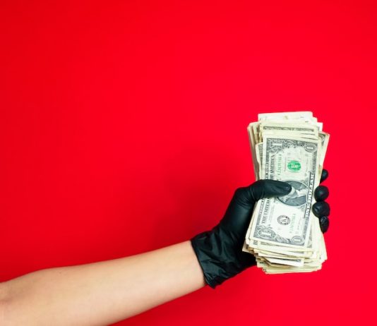 Cash On The Sidelines: Crypto Traders Accumulate Highest Purchasing Power In 2 Years