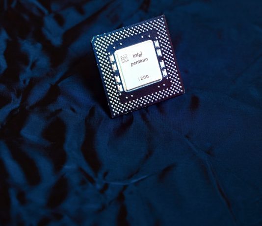 Intel Doubles Down On Chips, Goes Into $30 Billion Offer To Develop New Factory