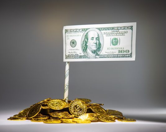 Bitcoin Recovers $19,500 As Dollar Plummets, Will BTC See More Upside?