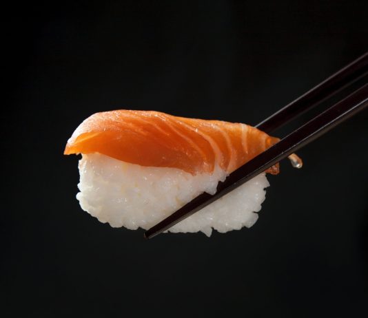 Sushiswap Cracks 24% Gains As Market Rebounds; Is This A Fakeout?