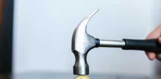 Crypto Market Loses $200 Billion As Bitcoin Plunges