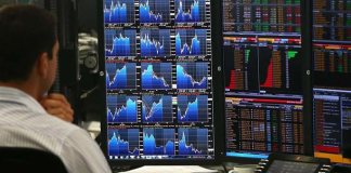 Bitcoin Zeroes In On $18,000– Can BTC Advantage Breakout Materialize?